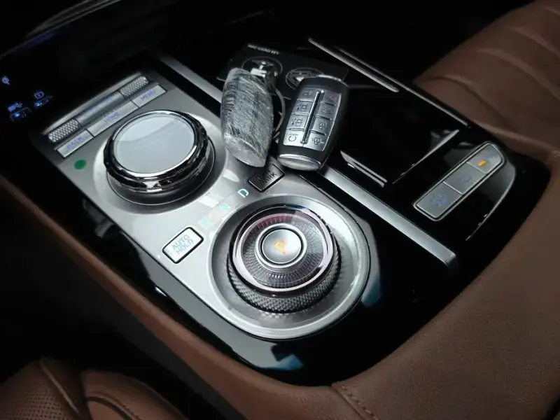 2023 Genesis G80 с пробегом 38 276 км