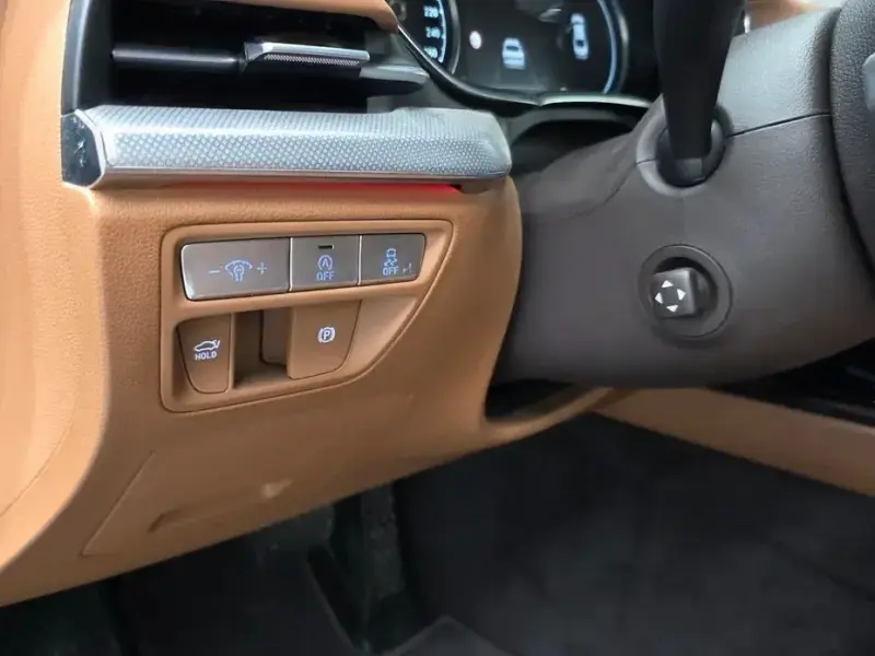 2023 Genesis G80 с пробегом 38 276 км