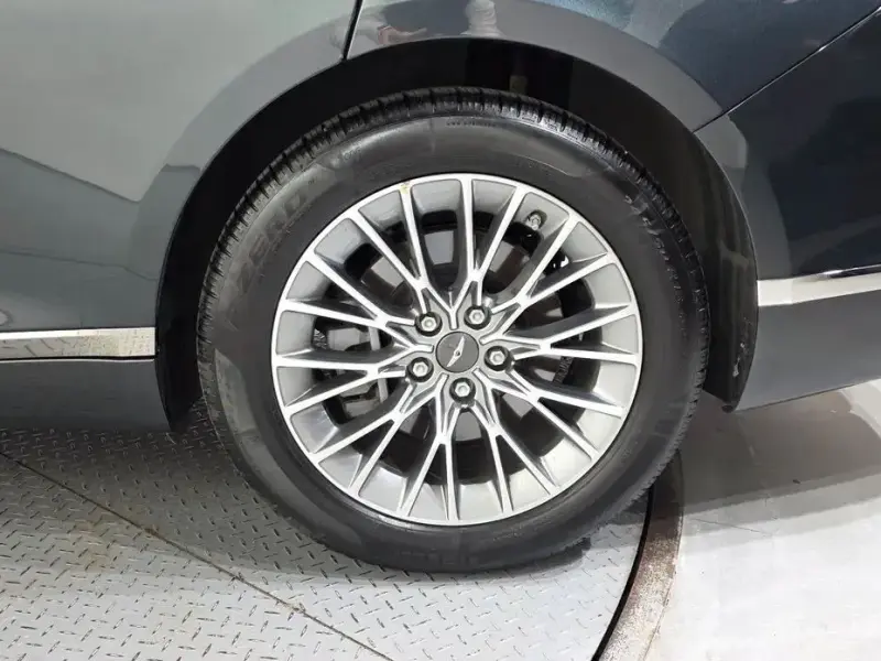 2023 Genesis G80 с пробегом 38 276 км