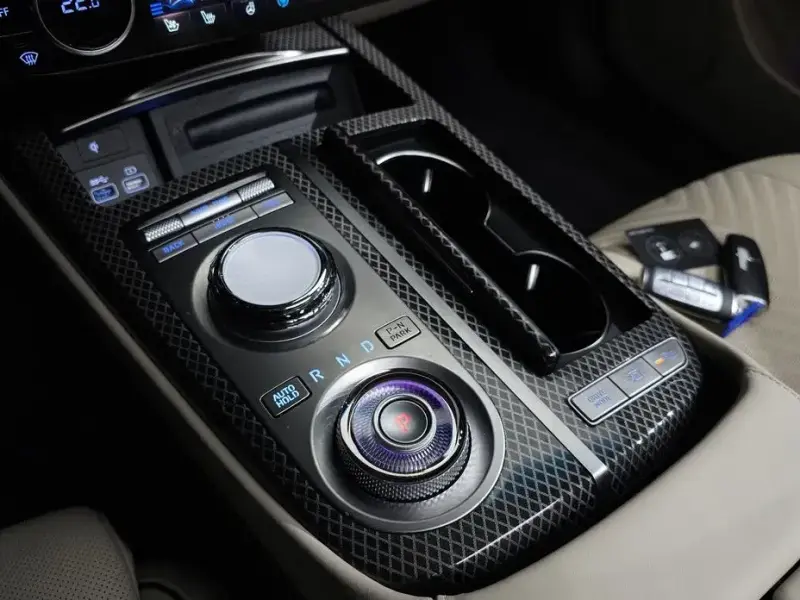 2023 Genesis G80 с пробегом 19 935 км