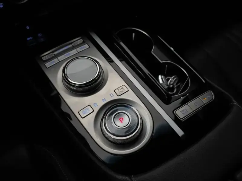 2023 Genesis G80 с пробегом 37 782 км