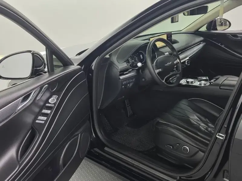 2023 Genesis G80 с пробегом 97 229 км