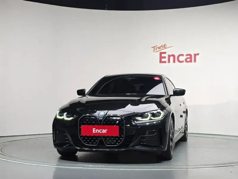2022 BMW i4 с пробегом 77 521 км