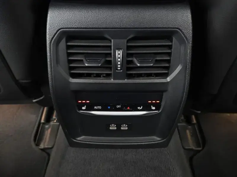 2022 BMW i4 с пробегом 77 521 км