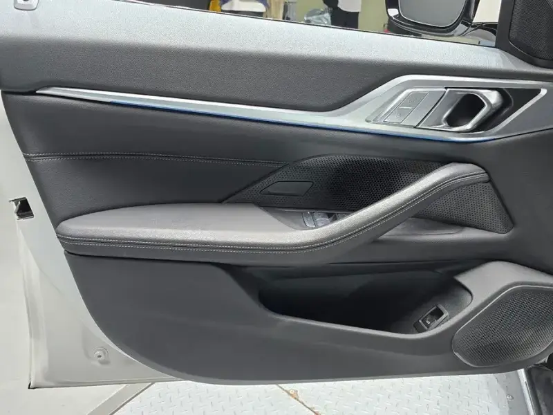 2022 BMW i4 с пробегом 108 988 км