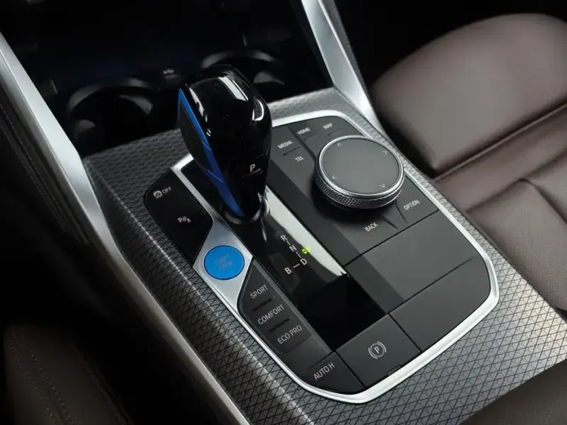 2023 BMW i4 с пробегом 54 808 км