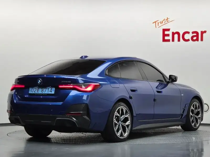 2023 BMW i4 с пробегом 57 393 км