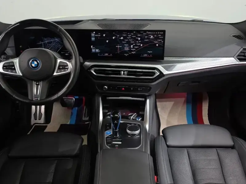 2023 BMW i4 с пробегом 57 393 км