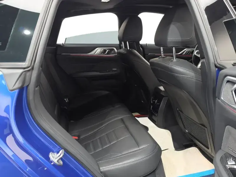 2023 BMW i4 с пробегом 57 393 км