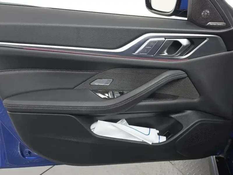 2023 BMW i4 с пробегом 57 393 км