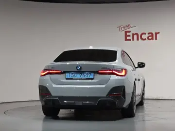 2023 BMW i4 с пробегом 26 907 км