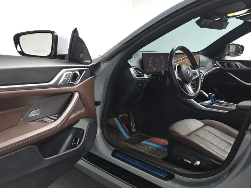 2023 BMW i4 с пробегом 26 907 км