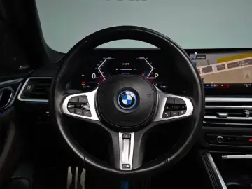 2023 BMW i4 с пробегом 26 907 км