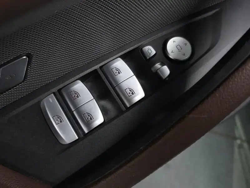 2023 BMW i4 с пробегом 26 907 км