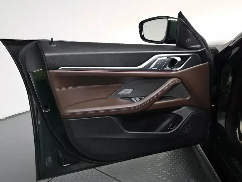 2024 BMW i4 с пробегом 31 061 км