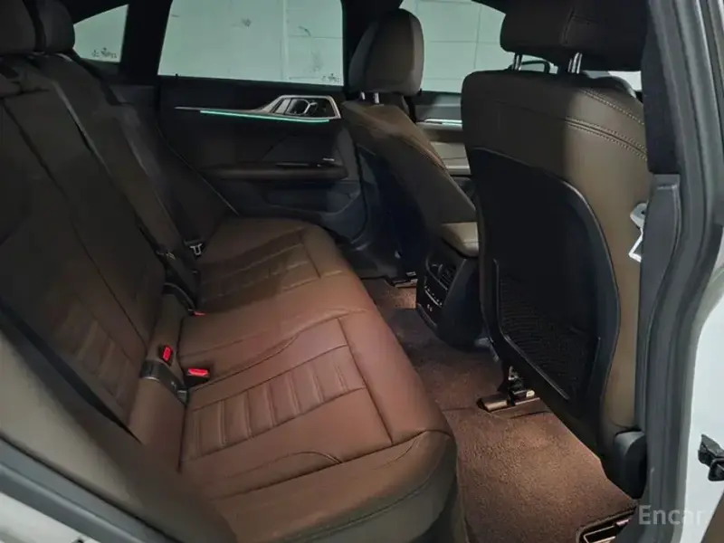 2023 BMW i4 с пробегом 37 330 км