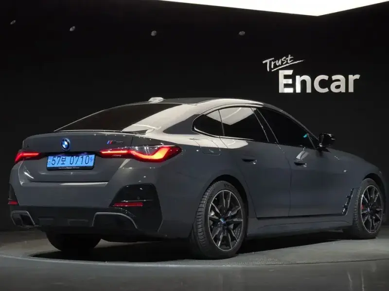 2023 BMW i4 с пробегом 43 648 км