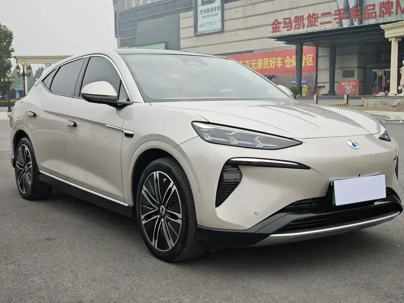2024 Denza N7 с пробегом 31 000 км