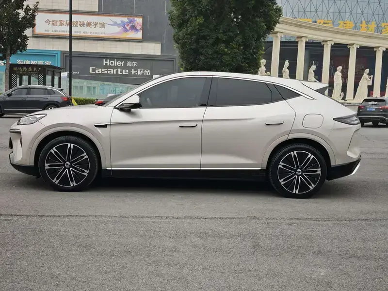 2024 Denza N7 с пробегом 31 000 км