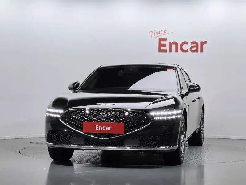2023 Genesis G90 с пробегом 84 536 км