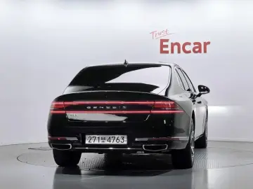 2023 Genesis G90 с пробегом 84 536 км