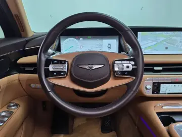 2023 Genesis G90 с пробегом 26 932 км