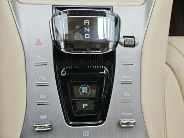 2024 Denza N7 с пробегом 31 000 км