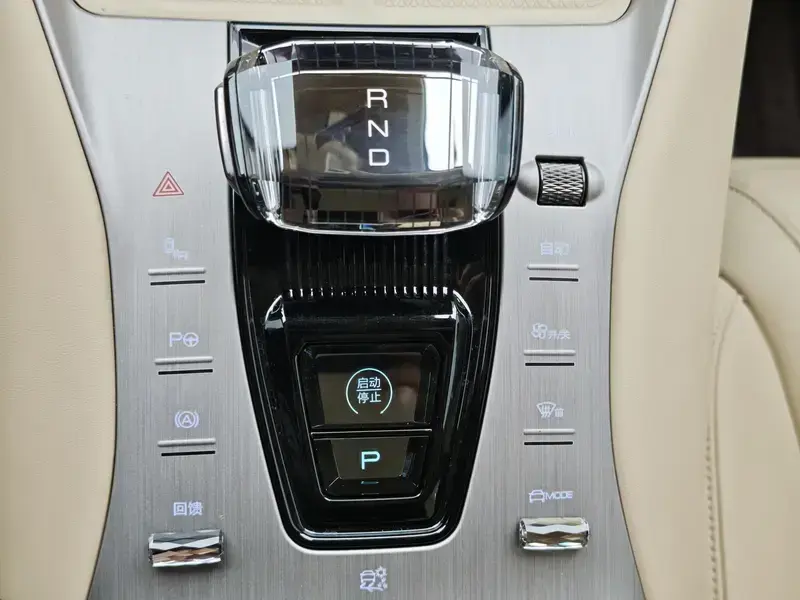 2024 Denza N7 с пробегом 31 000 км