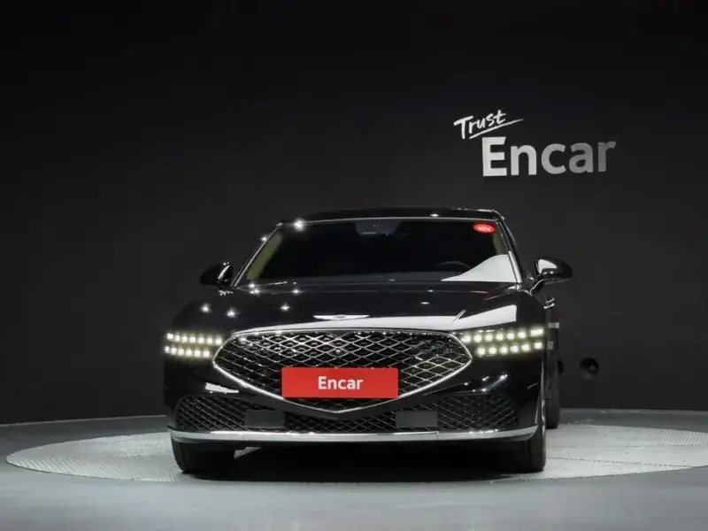 2023 Genesis G90 с пробегом 69 958 км
