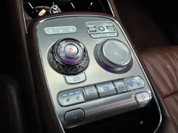 2023 Genesis G90 с пробегом 43 523 км