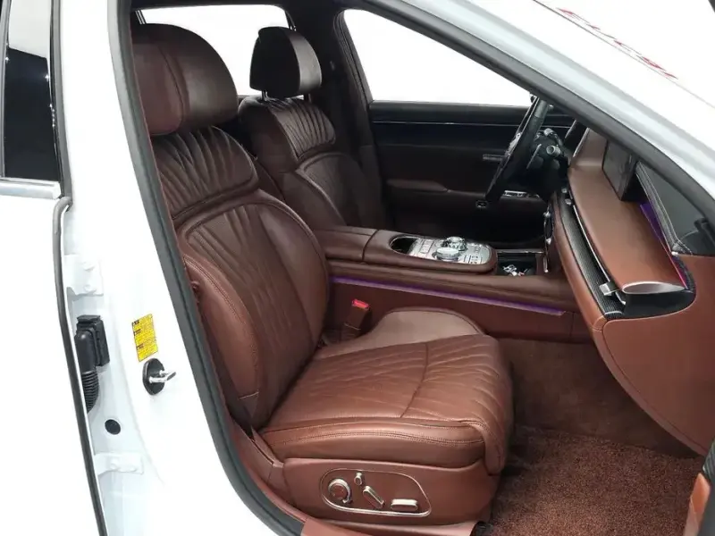 2023 Genesis G90 с пробегом 43 523 км