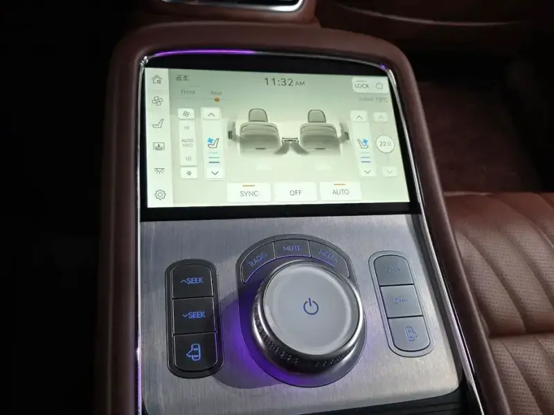 2023 Genesis G90 с пробегом 43 523 км