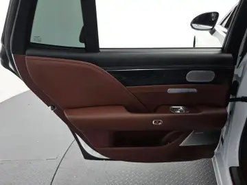 2023 Genesis G90 с пробегом 43 523 км