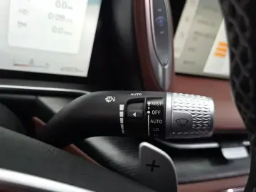 2023 Genesis G90 с пробегом 43 523 км