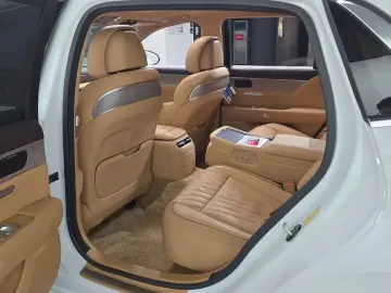 2023 Genesis G90 с пробегом 45 962 км