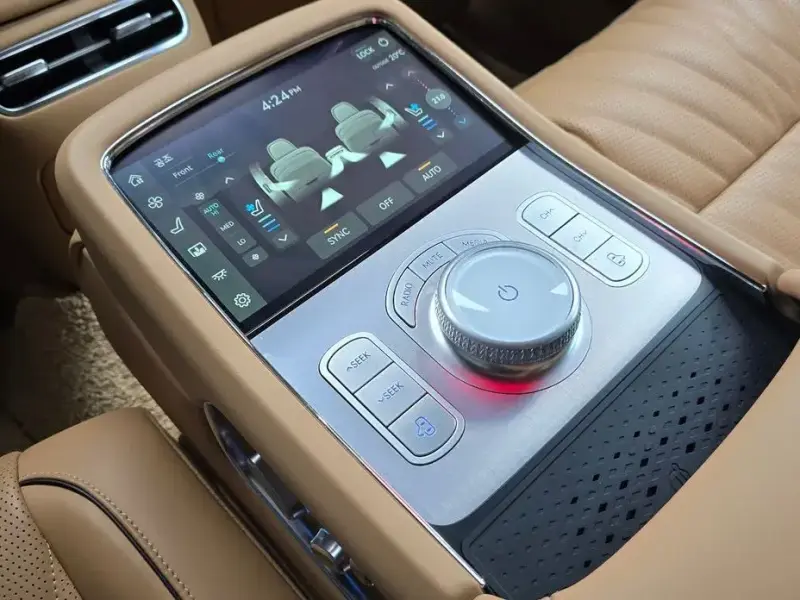 2023 Genesis G90 с пробегом 45 962 км