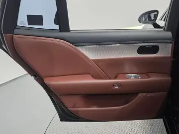 2023 Genesis G90 с пробегом 93 725 км
