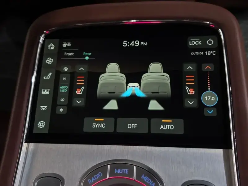 2023 Genesis G90 с пробегом 93 725 км