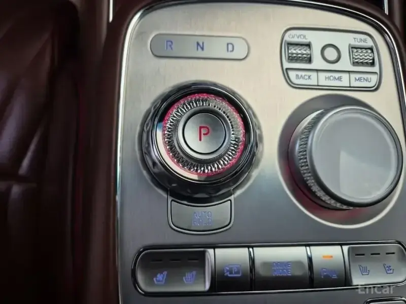 2023 Genesis G90 с пробегом 49 891 км