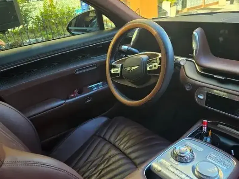 2023 Genesis G90 с пробегом 69 240 км
