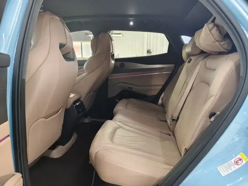 2025 Denza N7 с пробегом 25 000 км