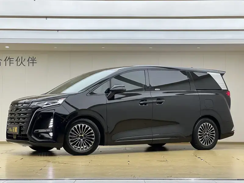 2024 Denza D9 с пробегом 86 000 км