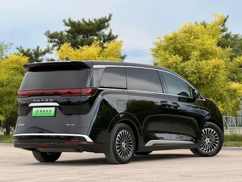 2022 Denza D9 с пробегом 46 000 км