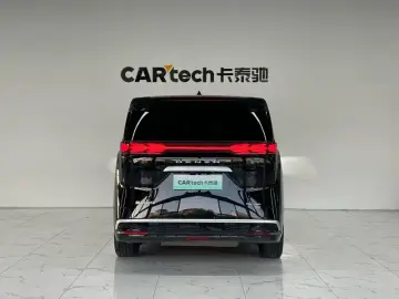 2025 Denza D9 с пробегом 49 800 км
