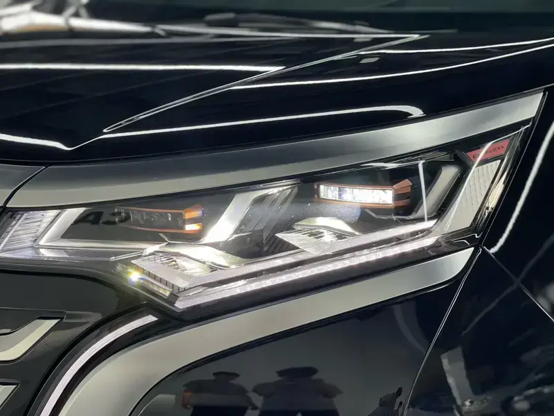 2025 Denza D9 с пробегом 49 800 км