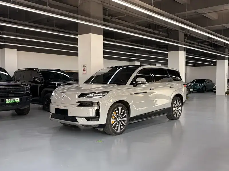 2026 Denza N9 с пробегом 12 000 км