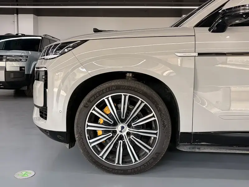 2026 Denza N9 с пробегом 12 000 км