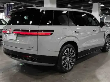 2026 Denza N9 с пробегом 13 800 км