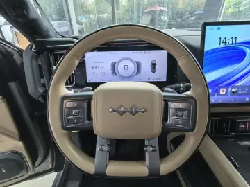 2025 BYD FangChengBao Leopard 8 с пробегом 33 500 км