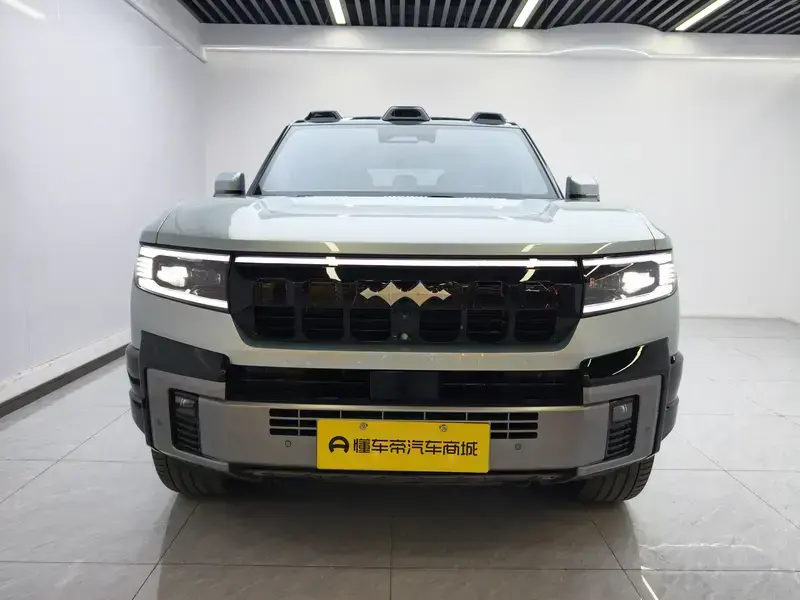 2025 BYD FangChengBao Leopard 8 с пробегом 22 100 км
